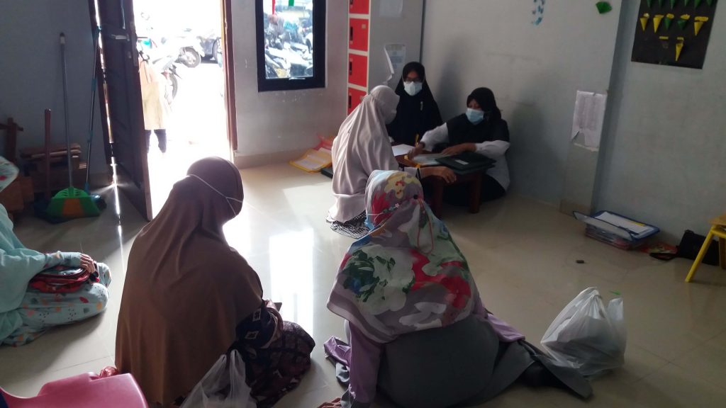 Pembagian Raport Kelas Abu Bakar-min